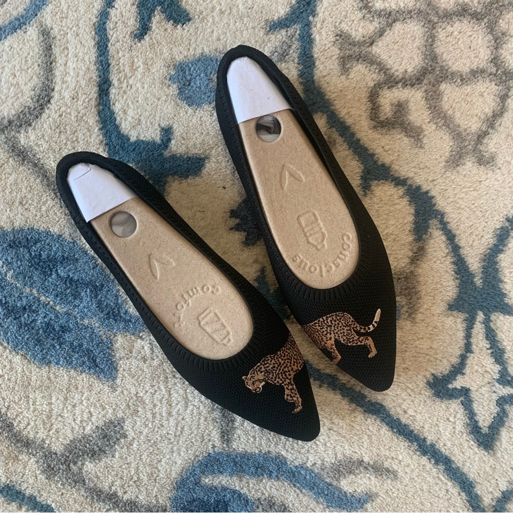 Vivaia Aria black cheetah flats